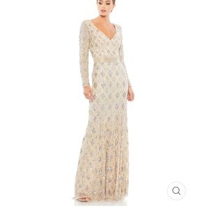 MAC DUGGAL geometric sequined long sleeve gown NWT